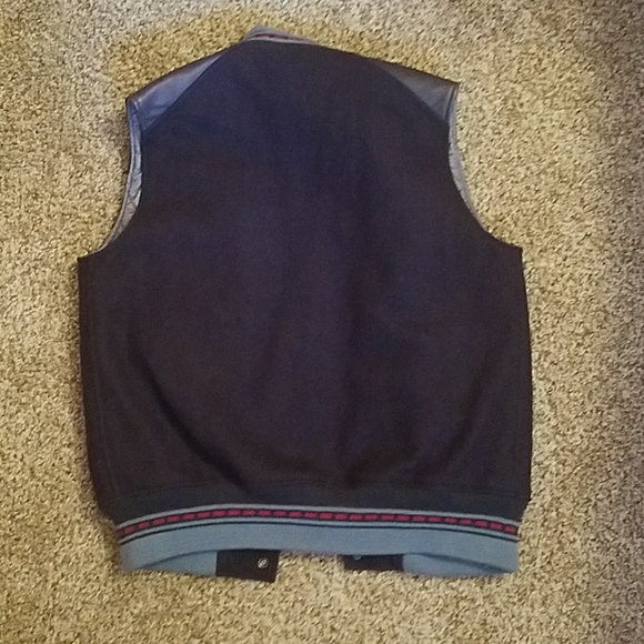 True Measure vest - Picture 2 of 7